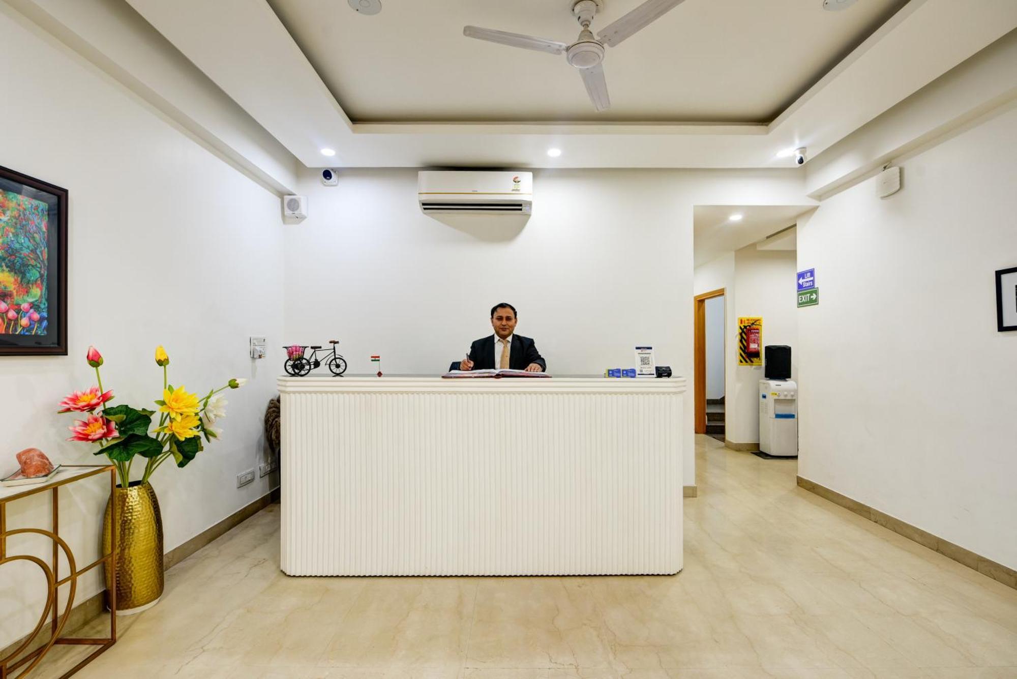 Aamantran Residency Hotel, Sohna Road, Sector 49, Gurugram Gurgaon Zewnętrze zdjęcie