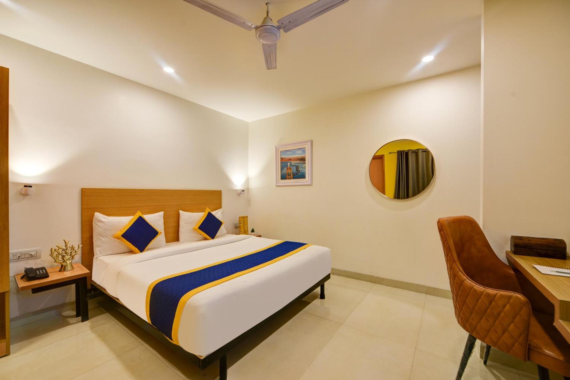 Aamantran Residency Hotel, Sohna Road, Sector 49, Gurugram Gurgaon Zewnętrze zdjęcie